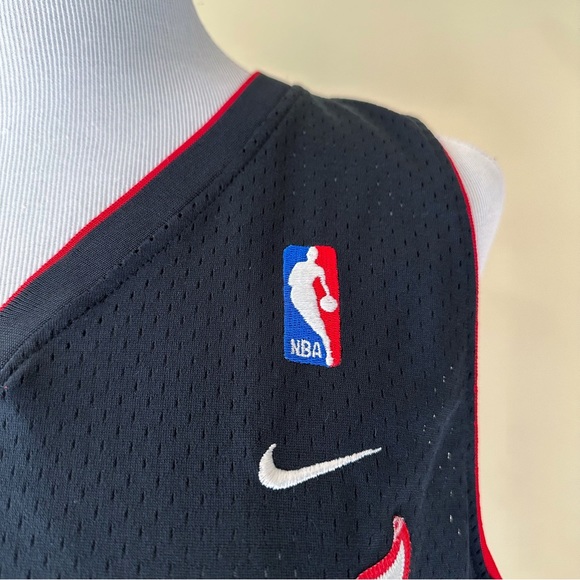 Nike NBA Miami Heat Basketball Jersey Eddie Jones # 6 Black Red Mens Size Large - Picture 3 of 12